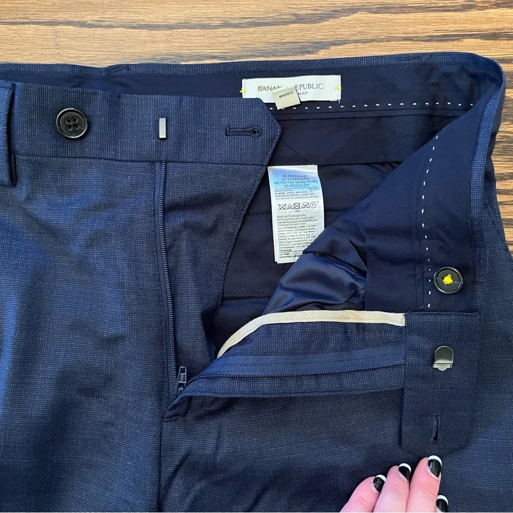 NEW Banana Republic Signature Italian Wool Nailhead Suit Pant in Navy, 30R - Picture 7 of 11